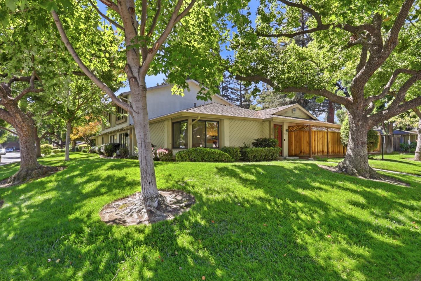 1121 Cooper River Drive
