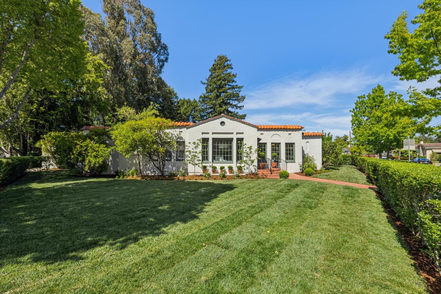 200 Occidental Avenue