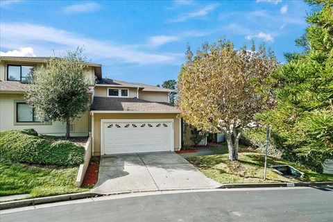 Photo of 2225 Pinehurst Way, EL CERRITO, CA 94530 (MLS # ML82027842)