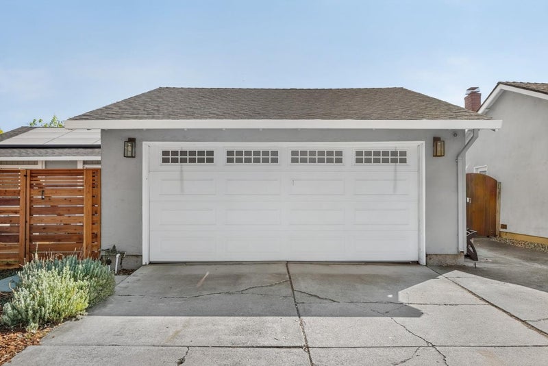 6042 Montalvo Drive
