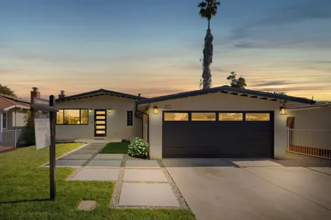 2512 Farrington Way, East Palo Alto, CA 94303 - #: ML82033977