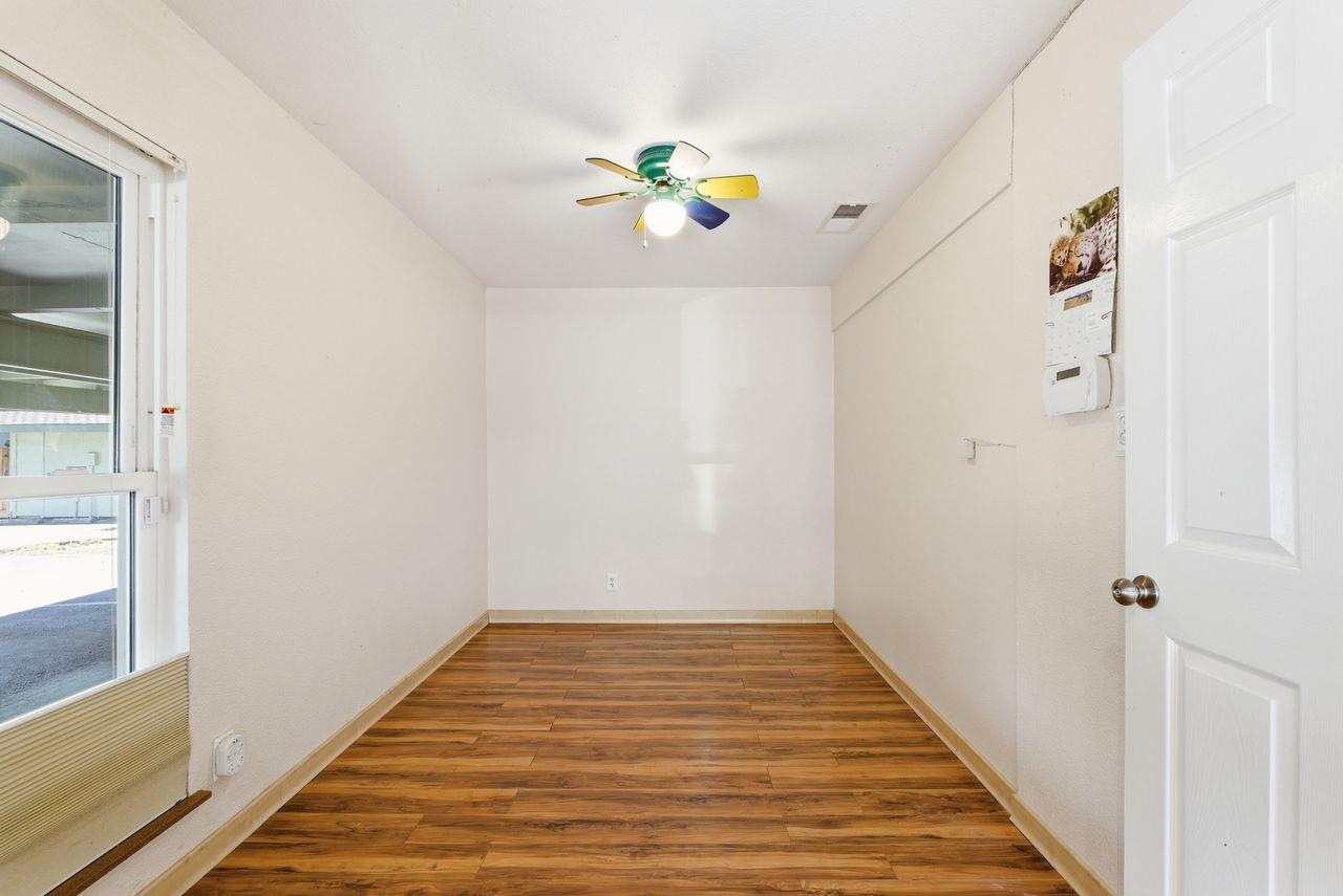 5561 Roundtree Terrace