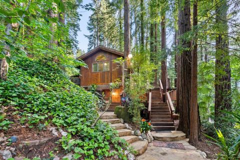 Photo of 15101 Two Bar Road, BOULDER CREEK, CA 95006 (MLS # ML82041677)