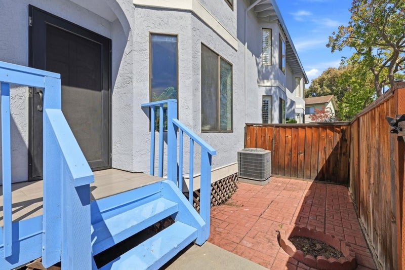 895 Quince Avenue 12