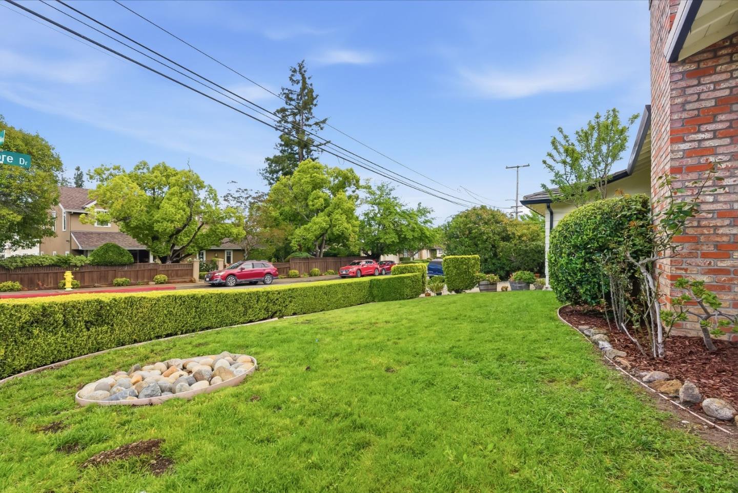 2853 Clifford Avenue