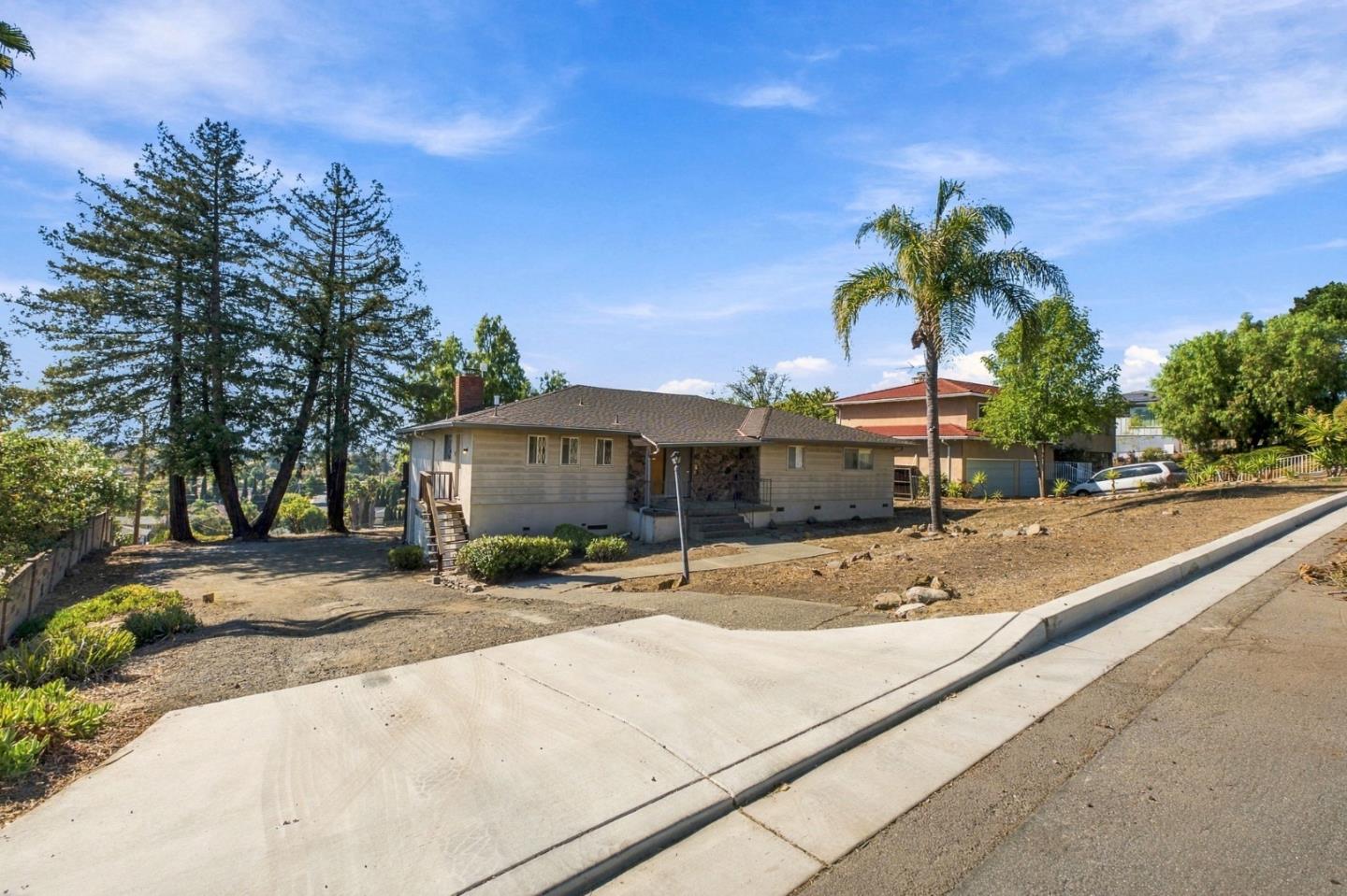 1035 Vista Del Mar