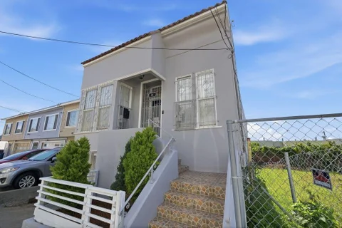 31 Rio Verde Street, Daly City, CA 94014 - #: ML82048842