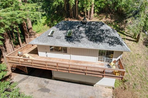 Photo of 804 Quigg Way, BOULDER CREEK, CA 95006 (MLS # ML82039941)