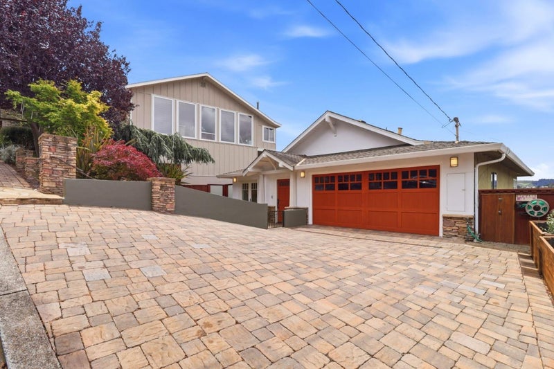 2945 Monte Cresta Drive
