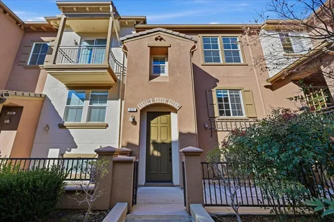 212 Boston Fern Common, Fremont, CA 94539 - #: ML82031889