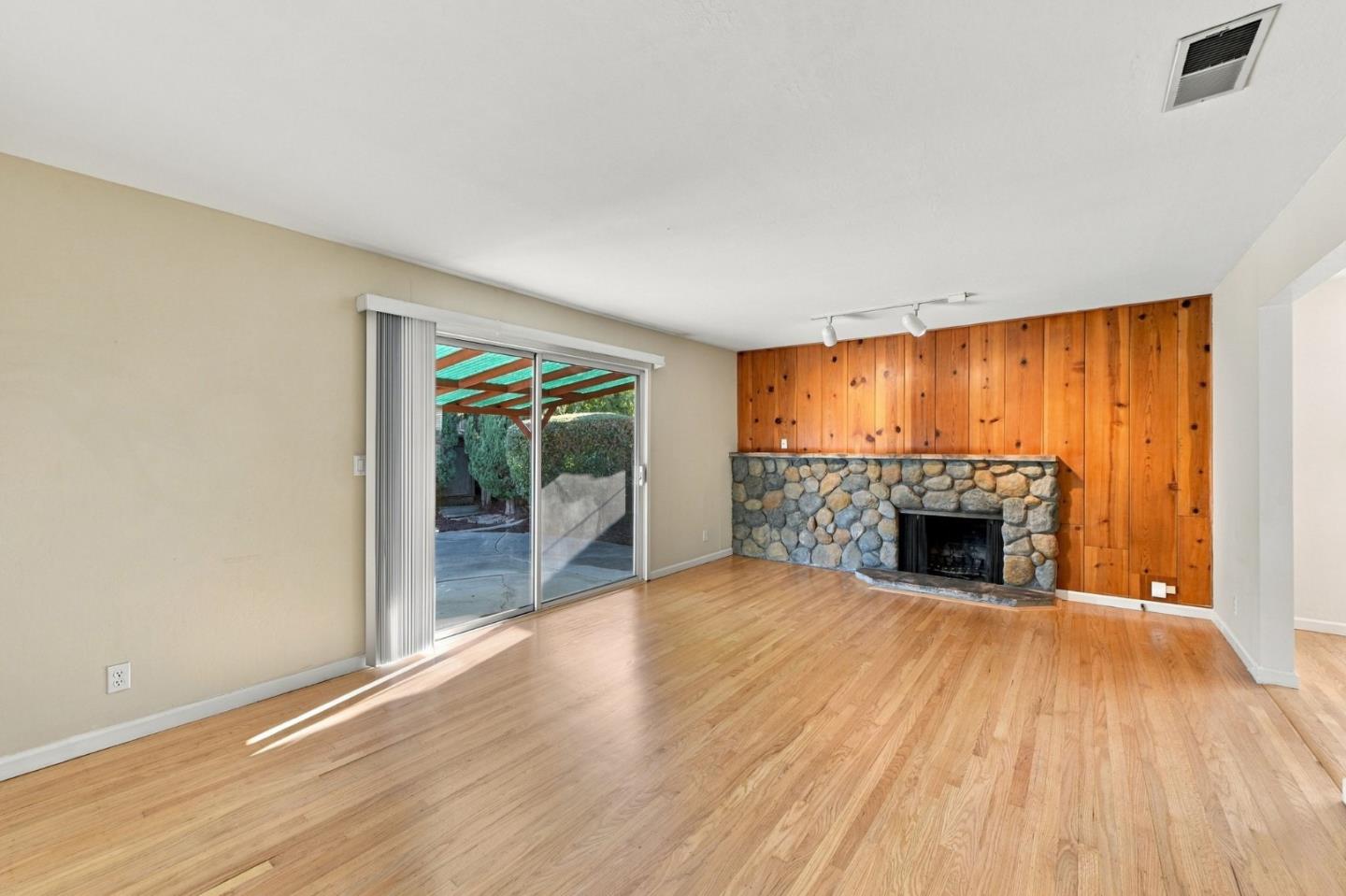 7536 Dumas Drive