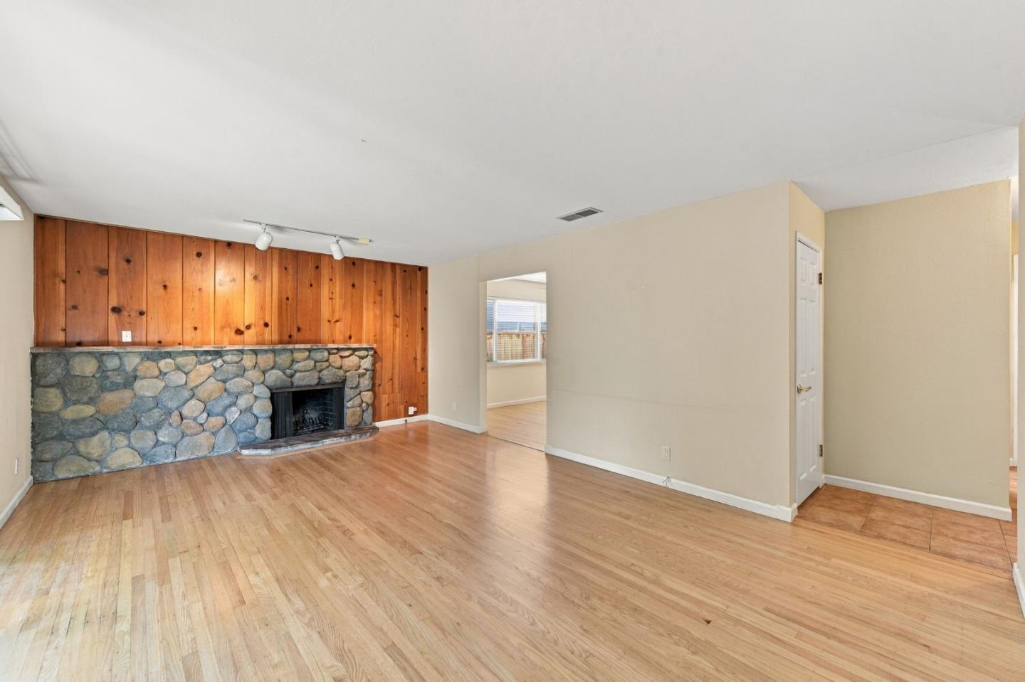 7536 Dumas Drive