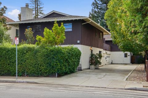 Photo of 831 University Drive #831-833, MENLO PARK, CA 94025 (MLS # ML82033097)