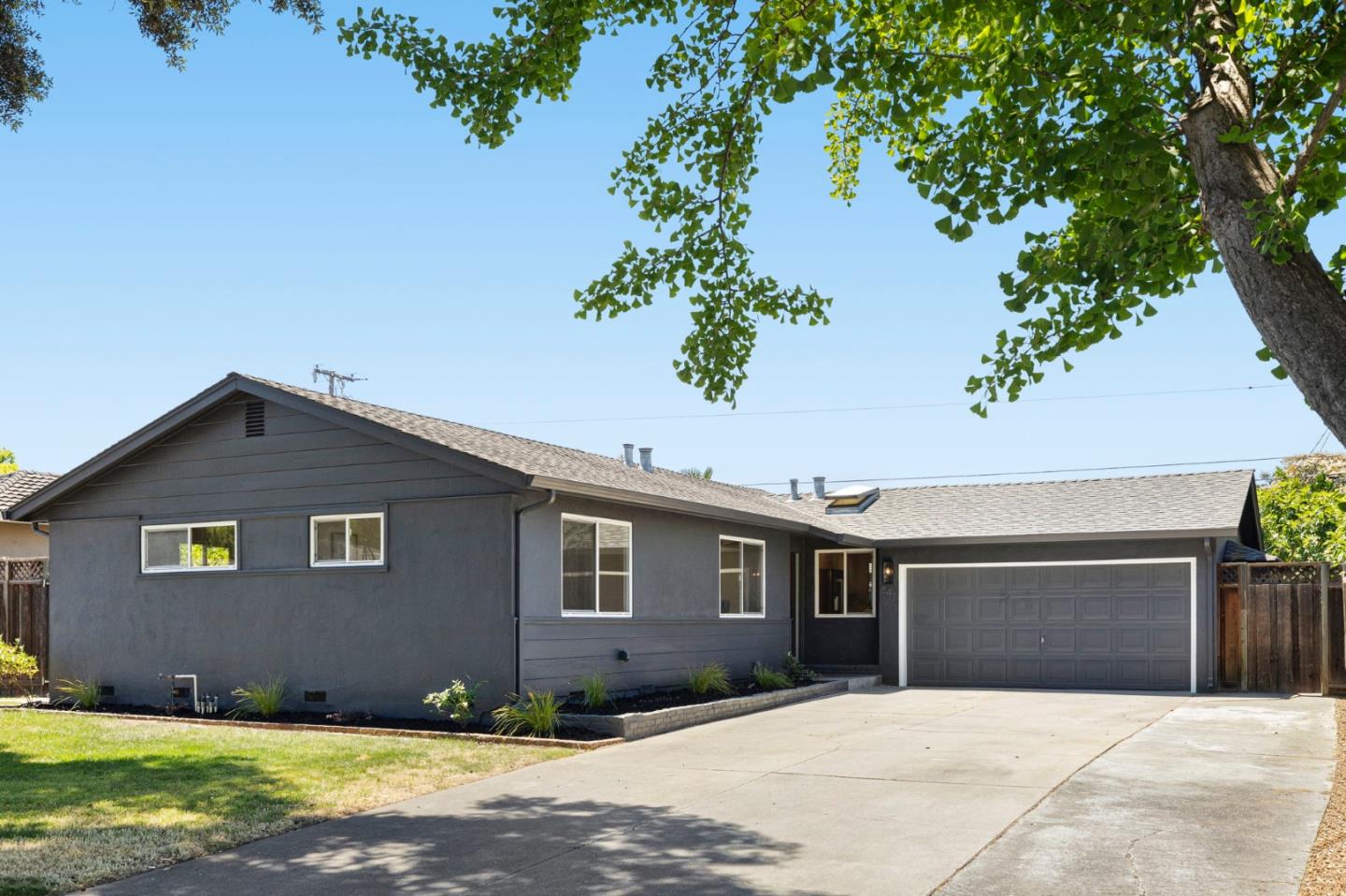 841 Peach Avenue