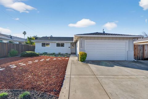 Photo of 1056 Wallace Drive, SAN JOSE, CA 95120 (MLS # ML82030801)