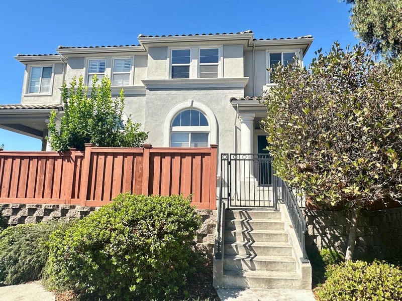 223 Vista Roma Way