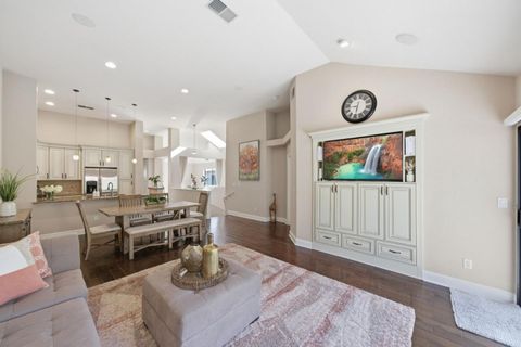 Photo of 3030 Lakemont Drive #3, SAN RAMON, CA 94582 (MLS # ML82038839)