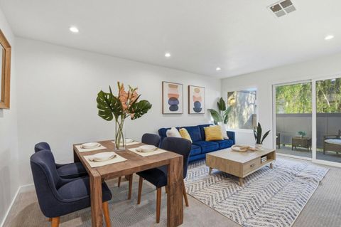 Photo of 831 W California Avenue #V, Sunnyvale, CA 94086 (MLS # ML82030762)