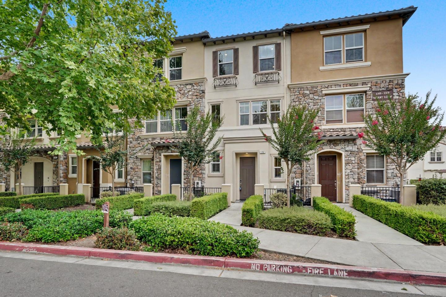 1357 Merry Loop