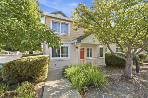 Photo of 815 Daniels Avenue, VALLEJO, CA 94590 (MLS # ML82061744)