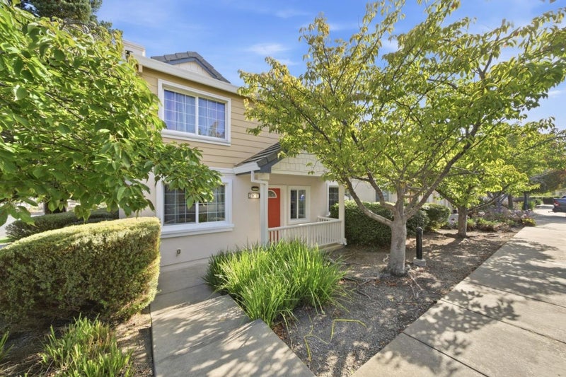815 Daniels Avenue