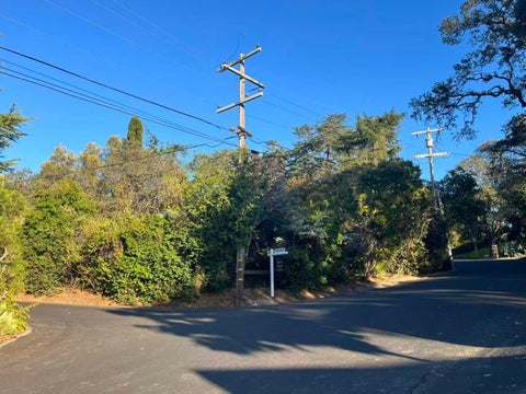 Photo of 17135 Summit Way, Los Gatos, CA 95030 (MLS # ML82064368)