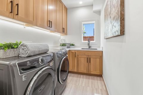 Tiny photo for 445 Iris Street, Redwood City, CA 94062 (MLS # ML82041269)