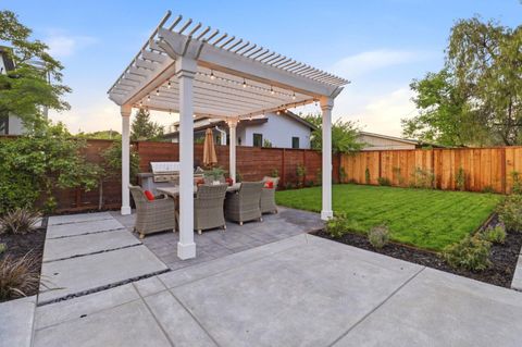 Tiny photo for 445 Iris Street, Redwood City, CA 94062 (MLS # ML82041269)