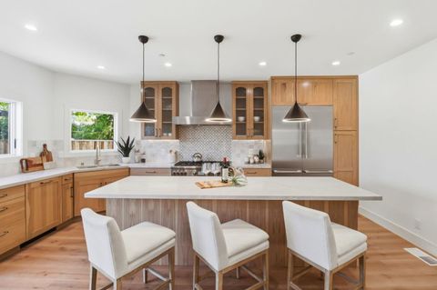 Tiny photo for 445 Iris Street, Redwood City, CA 94062 (MLS # ML82041269)