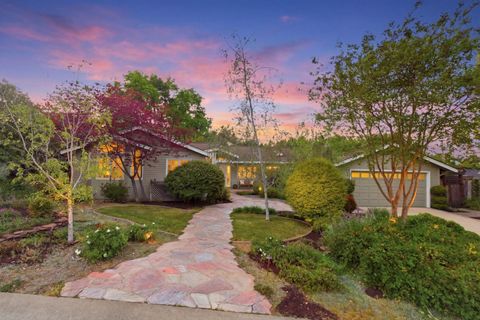 Photo of 1037 Yorkshire Drive, LOS ALTOS, CA 94024 (MLS # ML82042261)