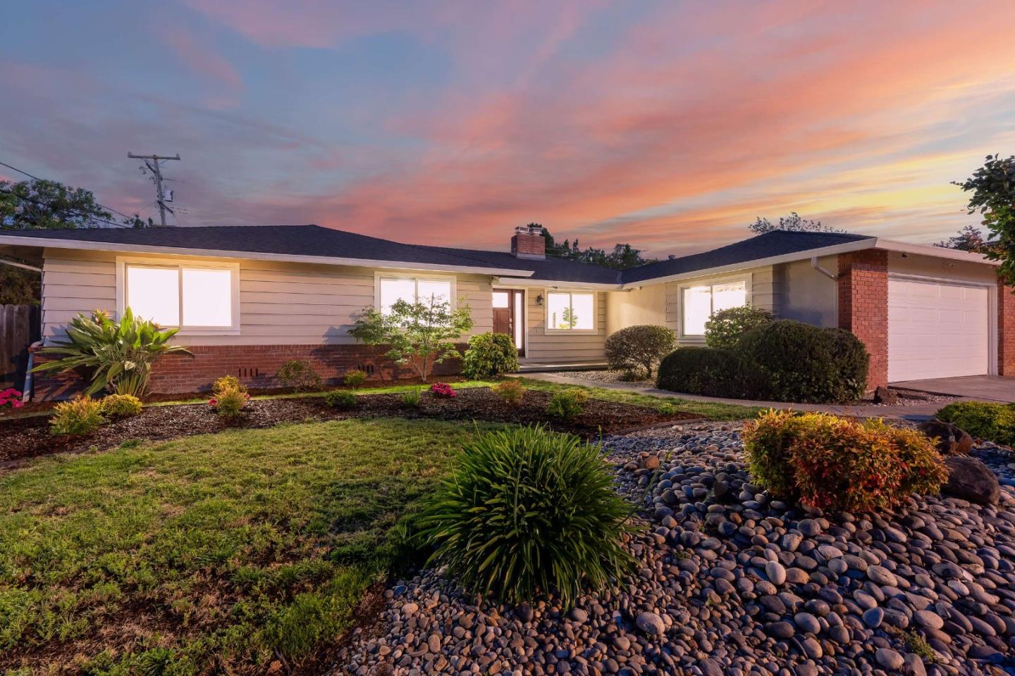 7424 Heatherwood Drive
