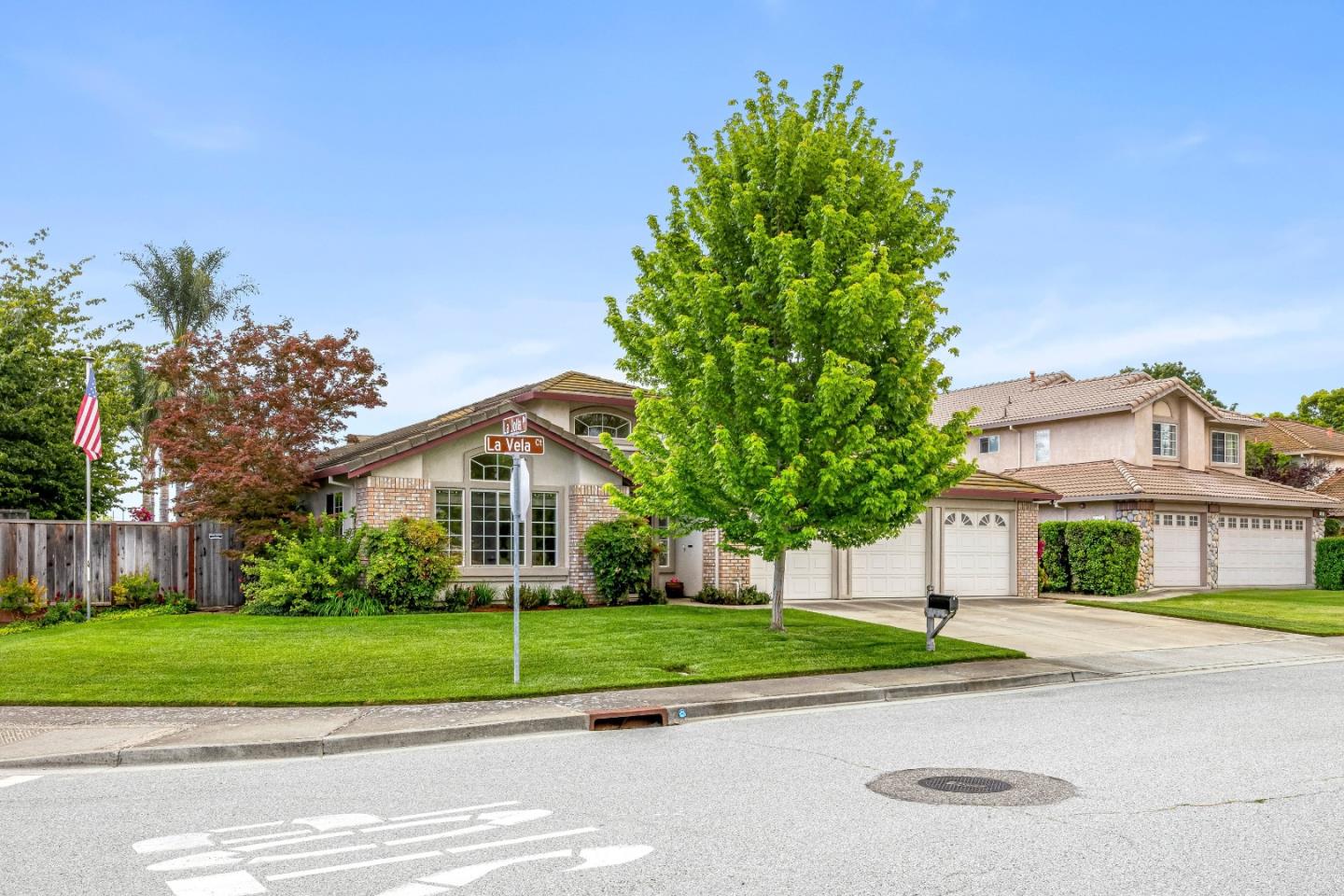 312 La Vela Court