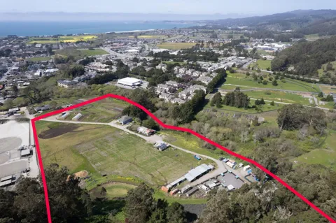 925 Miramontes Street, Half Moon Bay, CA 94019 - #: ML82005409