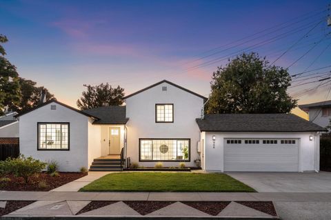 Photo of 904 Larkspur Drive, BURLINGAME, CA 94010 (MLS # ML82044968)
