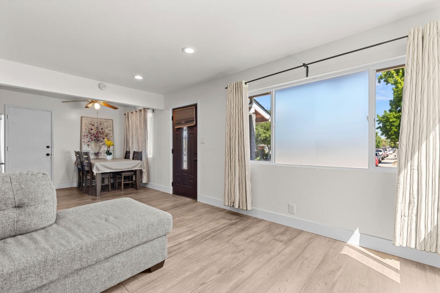 1864 Edsel Drive