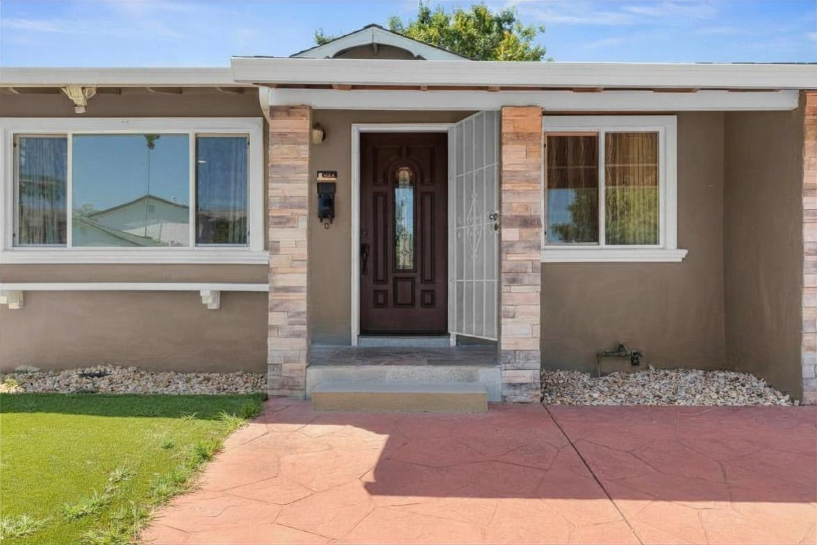 1864 Edsel Drive