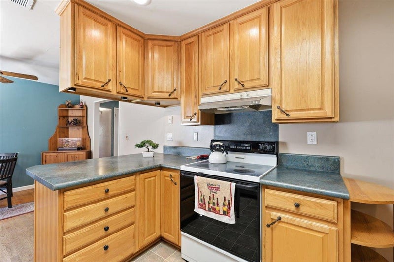 16155 De Witt
