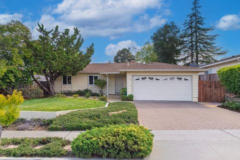 Photo of 1694 Hyde Drive, LOS GATOS, CA 95032 (MLS # ML82023795)