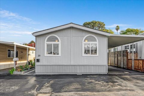 Tiny photo for 1099 38th Avenue #20, SANTA CRUZ, CA 95062 (MLS # ML82029543)