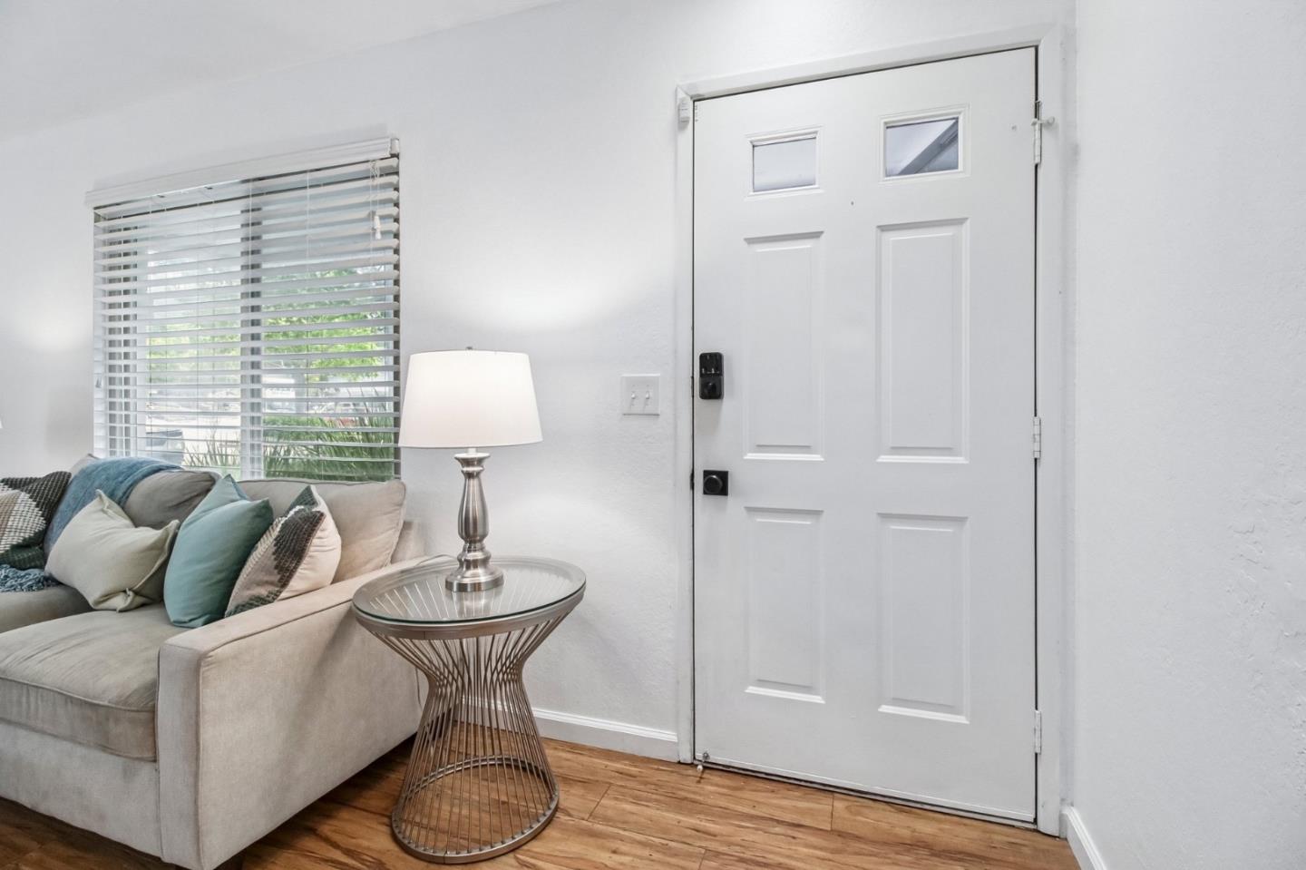 1117 Sutherland Lane 2