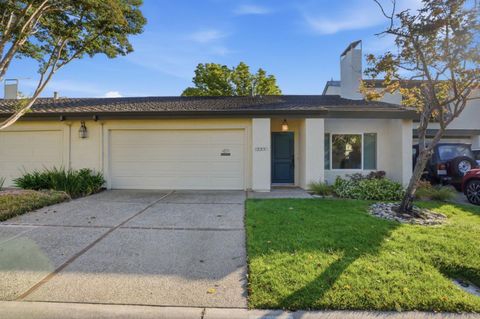 Photo of 4271 Ponce Drive, Palo Alto, CA 94306 (MLS # ML82045112)