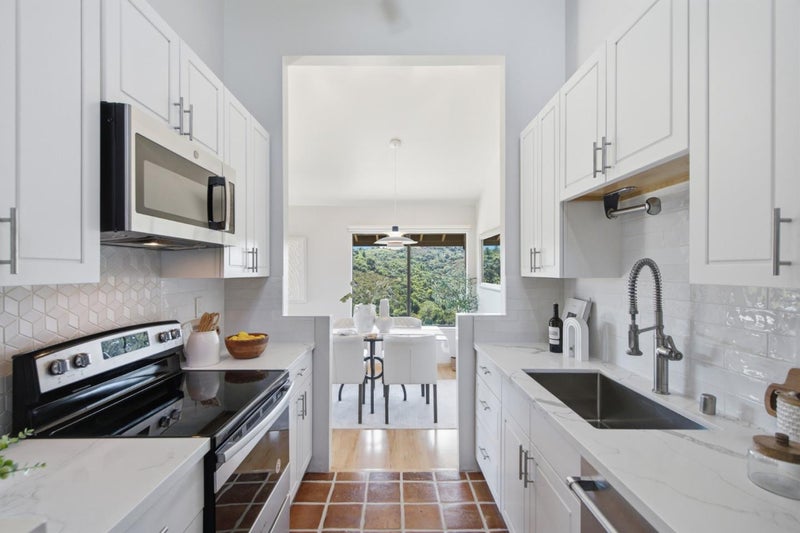 3368 La Mesa Drive 12