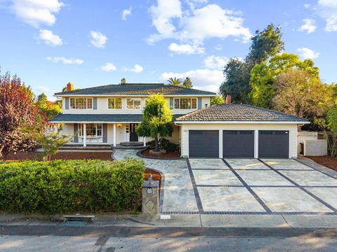 Photo of 1402 Oak Avenue, LOS ALTOS, CA 94024 (MLS # ML82024222)
