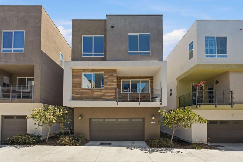 132 Llano De Los Robles Avenue