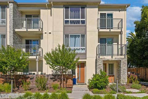 Photo of 1993 Worthington Circle, SANTA CLARA, CA 95050 (MLS # ML82051427)