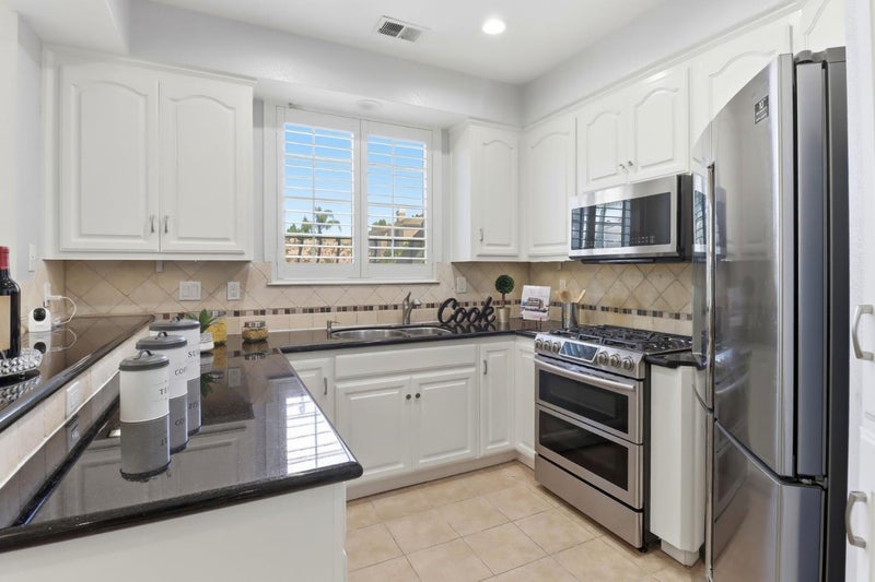 352 Montecito Way