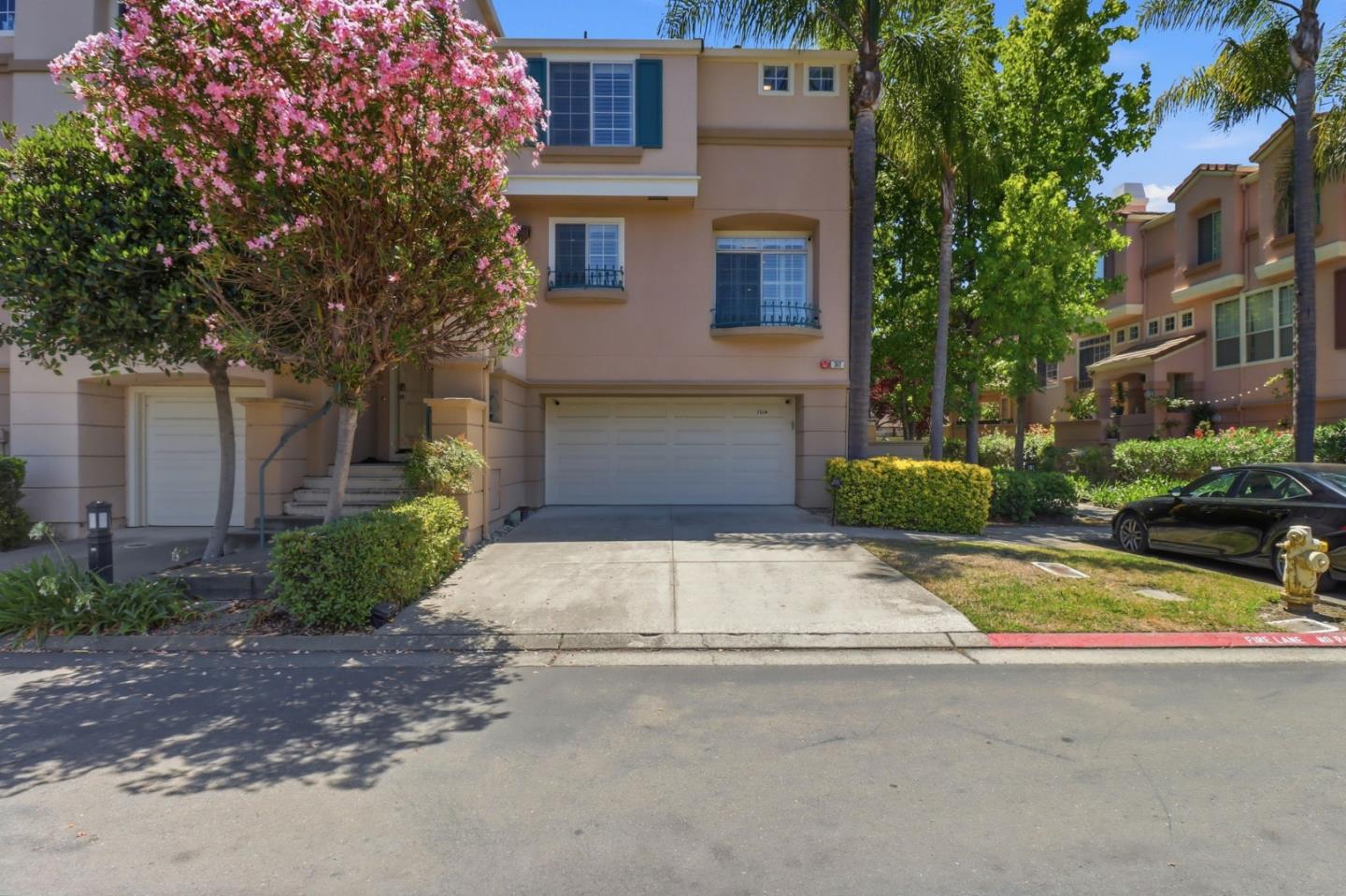352 Montecito Way