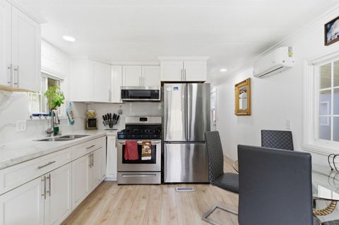 Tiny photo for 1850 Evans Lane #76, SAN JOSE, CA 95125 (MLS # ML82029618)