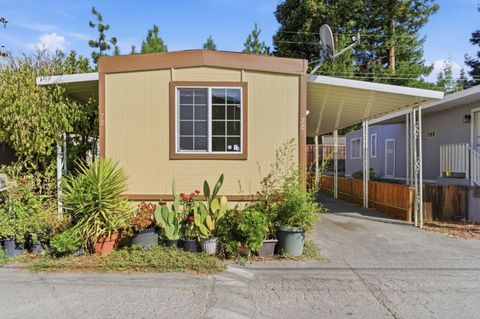 Photo of 1850 Evans Lane #76, SAN JOSE, CA 95125 (MLS # ML82029618)