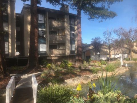 Photo of 49 Showers Drive #W308, MOUNTAIN VIEW, CA 94040 (MLS # ML82045416)